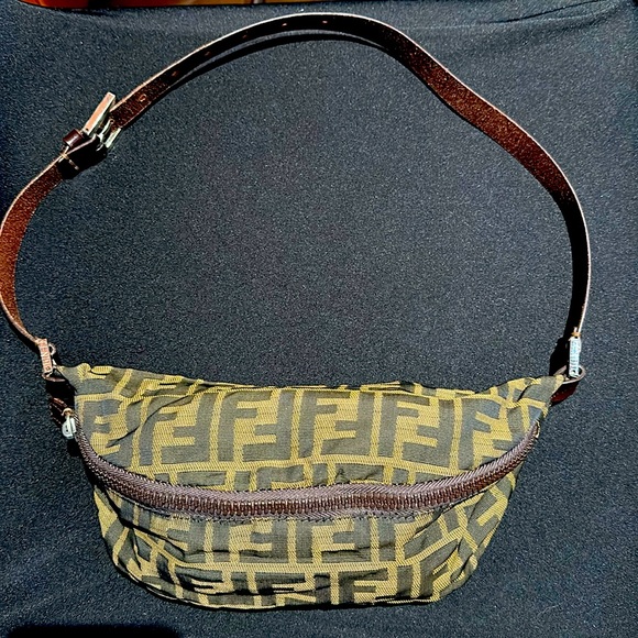 Fendi Handbags - Fendi money belt